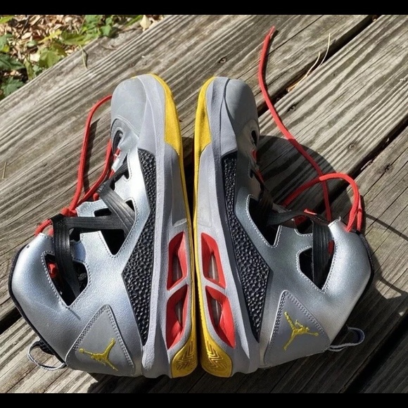 MUST SELL MOVING- ****Jordan High Top Basketball Melo M9 Sneakers sz 13 EUC - Picture 1 of 9